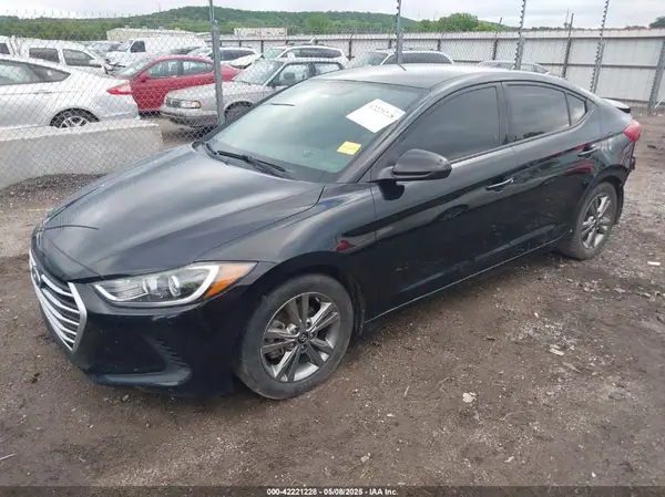 5NPD84LF3JH226345 2018 HYUNDAI ELANTRA - Image 2
