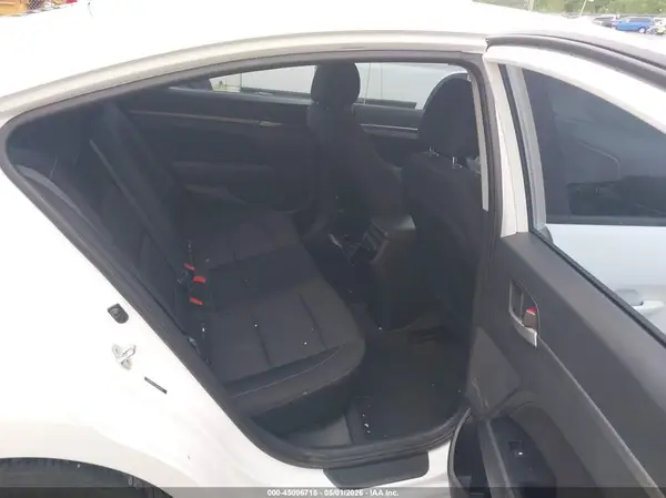5NPD84LF3JH226961 2018 HYUNDAI ELANTRA - Image 8
