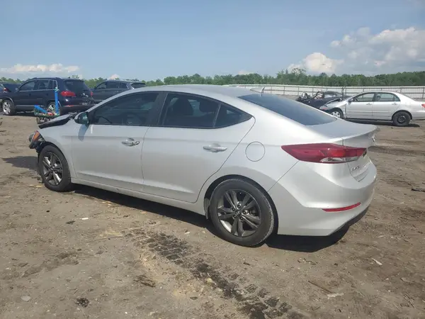 5NPD84LF3JH227561 2018 HYUNDAI ELANTRA - Image 2