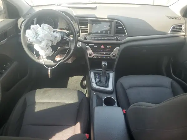 5NPD84LF3JH227561 2018 HYUNDAI ELANTRA - Image 8
