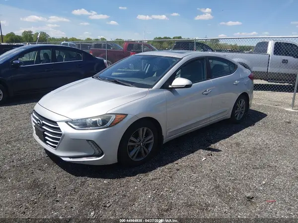 5NPD84LF3JH228869 2018 HYUNDAI ELANTRA - Image 2