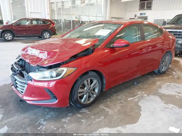 5NPD84LF3JH230850 2018 HYUNDAI ELANTRA - Image 2
