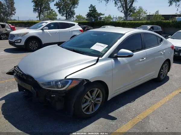 5NPD84LF3JH231870 2018 HYUNDAI ELANTRA - Image 2