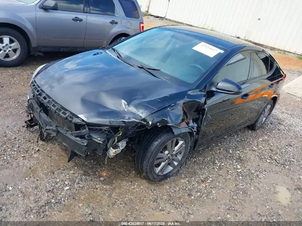 5NPD84LF3JH236325 2018 HYUNDAI ELANTRA - Image 2