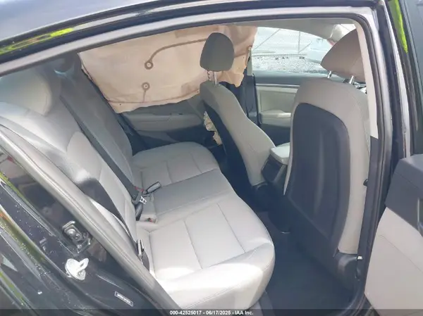 5NPD84LF3JH236325 2018 HYUNDAI ELANTRA - Image 8