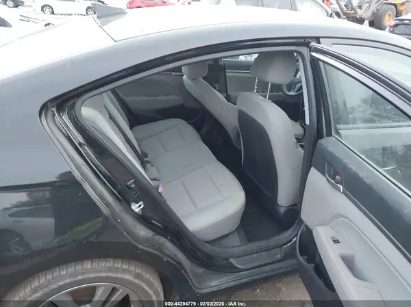 5NPD84LF3JH237085 2018 HYUNDAI ELANTRA - Image 8