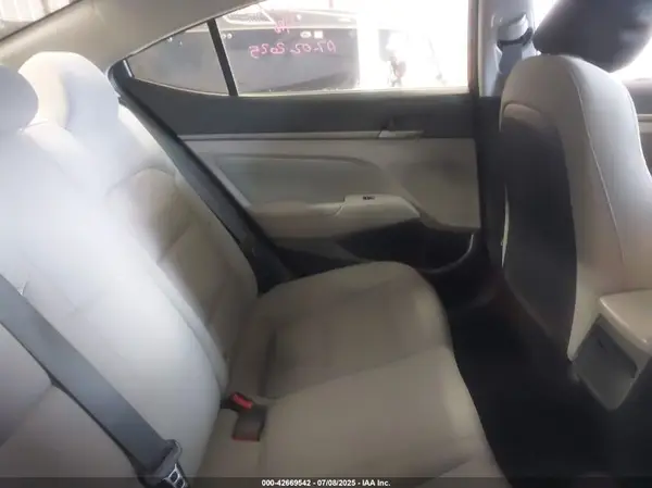 5NPD84LF3JH238558 2018 HYUNDAI ELANTRA - Image 8