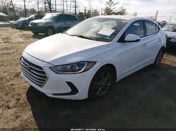 5NPD84LF3JH238611 2018 HYUNDAI ELANTRA - Image 2