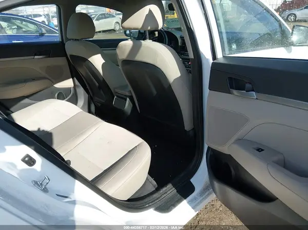 5NPD84LF3JH238611 2018 HYUNDAI ELANTRA - Image 8