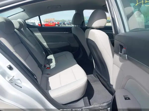 5NPD84LF3JH239421 2018 HYUNDAI ELANTRA - Image 8