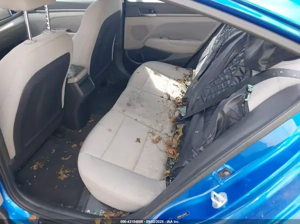 5NPD84LF3JH240262 2018 HYUNDAI ELANTRA - Image 8
