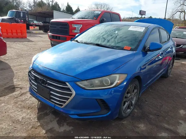 5NPD84LF3JH240701 2018 HYUNDAI ELANTRA - Image 2