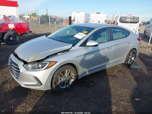 5NPD84LF3JH241346 2018 HYUNDAI ELANTRA - Image 2
