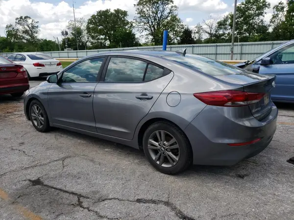 5NPD84LF3JH243467 2018 HYUNDAI ELANTRA - Image 2