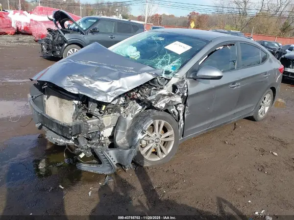 5NPD84LF3JH243601 2018 HYUNDAI ELANTRA - Image 2