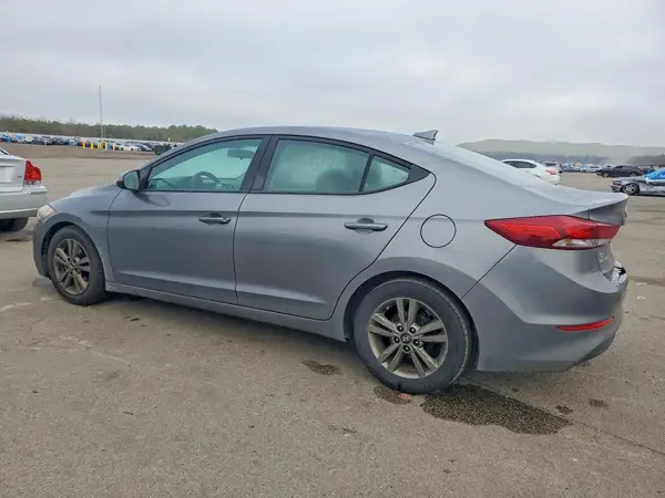 5NPD84LF3JH243887 2018 HYUNDAI ELANTRA - Image 2