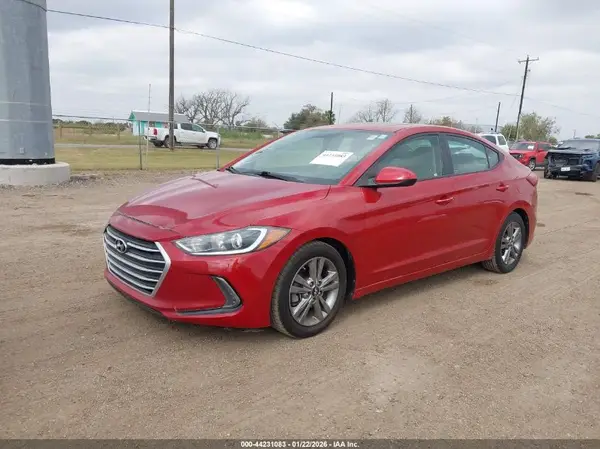 5NPD84LF3JH245980 2018 HYUNDAI ELANTRA - Image 2