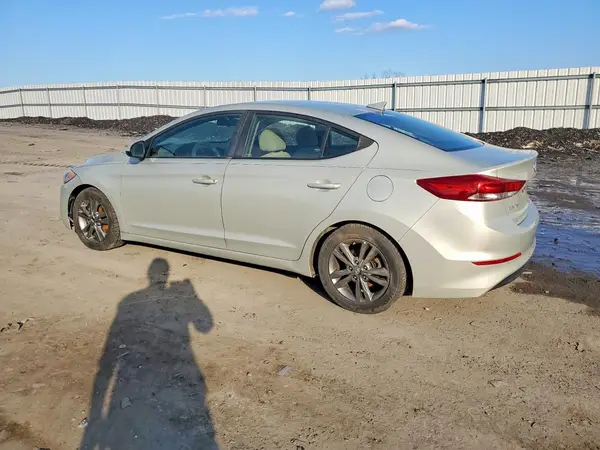 5NPD84LF3JH246966 2018 HYUNDAI ELANTRA - Image 2