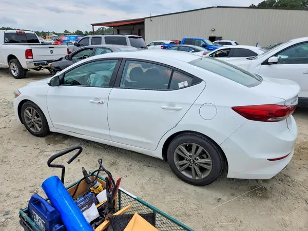 5NPD84LF3JH248135 2018 HYUNDAI ELANTRA - Image 2