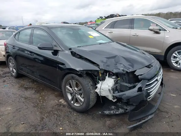 5NPD84LF3JH252301 2018 HYUNDAI ELANTRA - Image 1