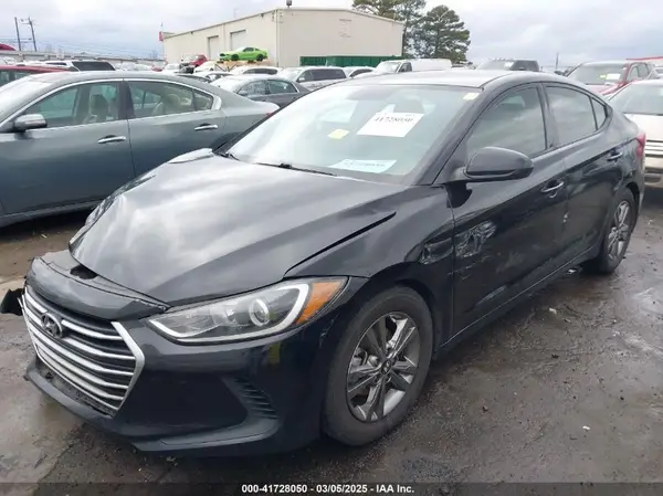 5NPD84LF3JH252301 2018 HYUNDAI ELANTRA - Image 2