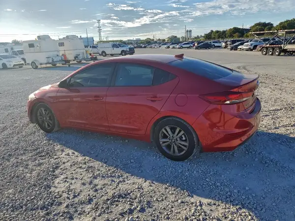 5NPD84LF3JH252797 2018 HYUNDAI ELANTRA - Image 2