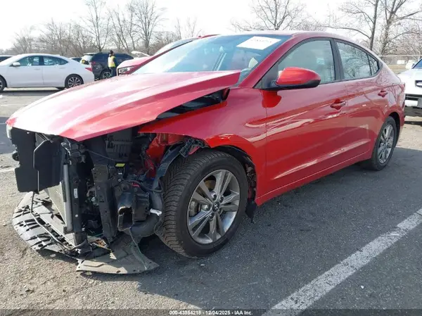 5NPD84LF3JH253030 2018 HYUNDAI ELANTRA - Image 2