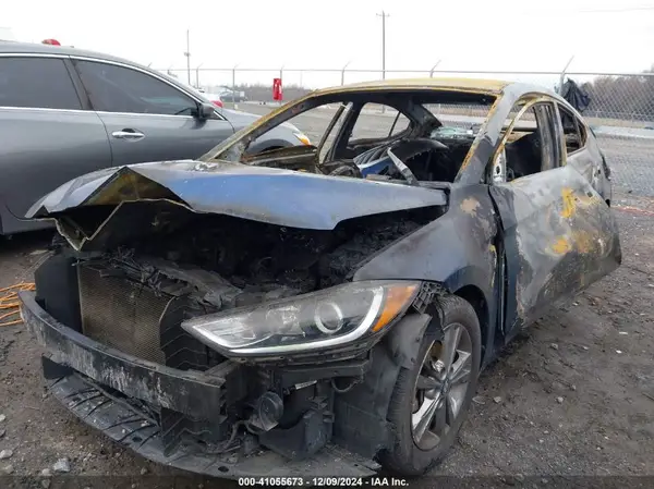 5NPD84LF3JH253948 2018 HYUNDAI ELANTRA - Image 2
