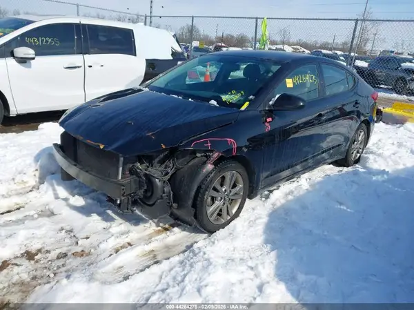 5NPD84LF3JH254677 2018 HYUNDAI ELANTRA - Image 2