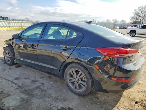 5NPD84LF3JH255215 2018 HYUNDAI ELANTRA - Image 2