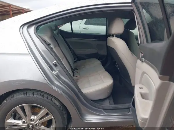 5NPD84LF3JH256090 2018 HYUNDAI ELANTRA - Image 8