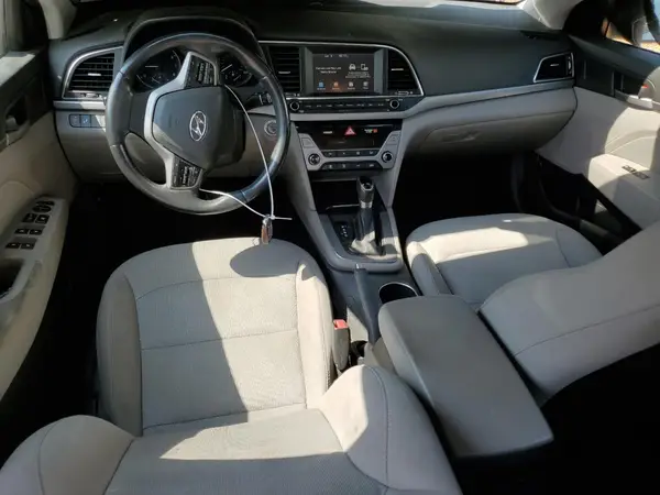 5NPD84LF3JH256770 2018 HYUNDAI ELANTRA - Image 8