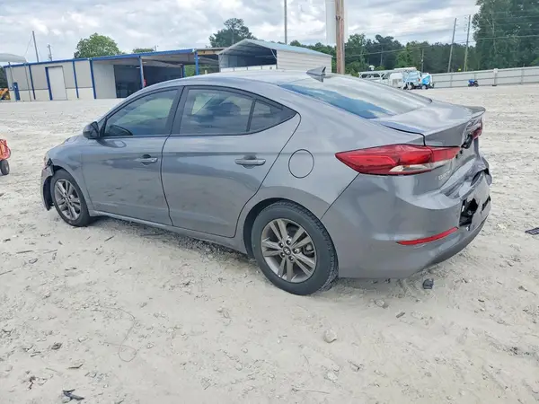 5NPD84LF3JH257675 2018 HYUNDAI ELANTRA - Image 2
