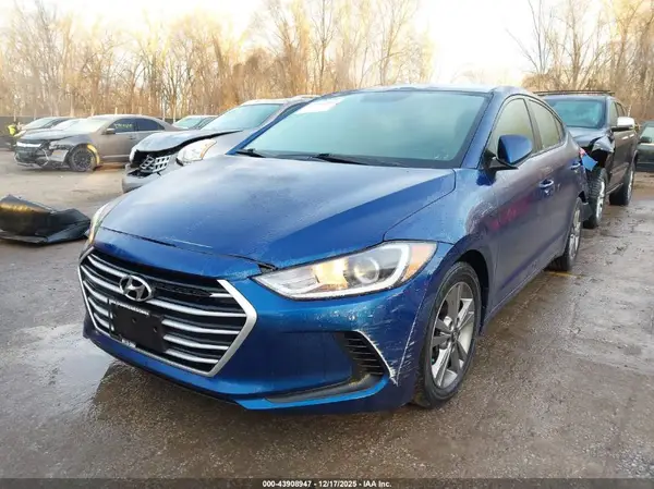 5NPD84LF3JH262262 2018 HYUNDAI ELANTRA - Image 2