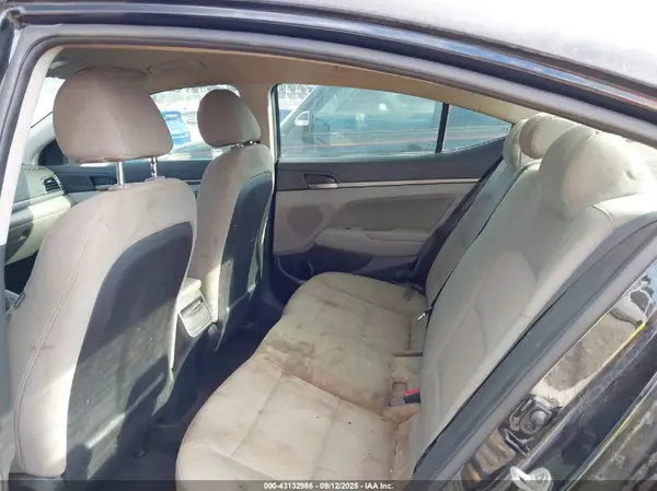 5NPD84LF3JH262374 2018 HYUNDAI ELANTRA - Image 8