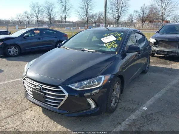 5NPD84LF3JH262598 2018 HYUNDAI ELANTRA - Image 2
