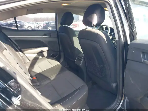 5NPD84LF3JH262598 2018 HYUNDAI ELANTRA - Image 8