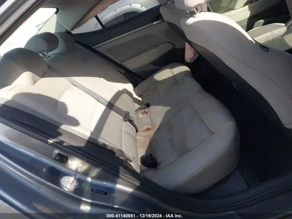 5NPD84LF3JH264741 2018 HYUNDAI ELANTRA - Image 8