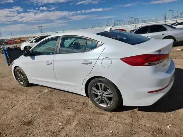 5NPD84LF3JH267638 2018 HYUNDAI ELANTRA - Image 2