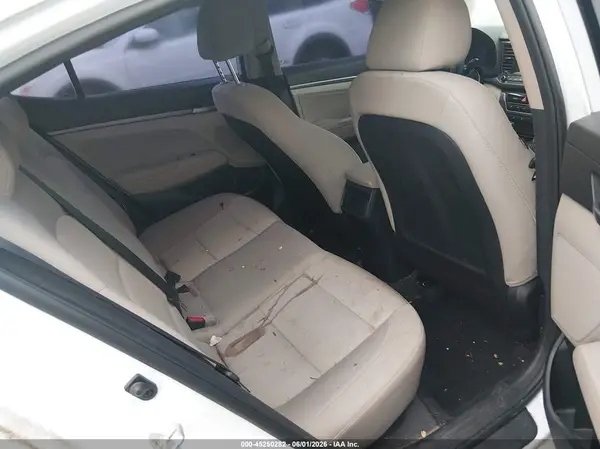 5NPD84LF3JH268529 2018 HYUNDAI ELANTRA - Image 8