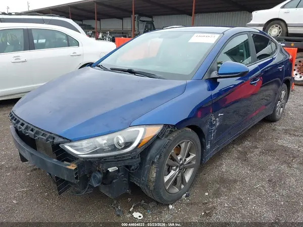 5NPD84LF3JH268921 2018 HYUNDAI ELANTRA - Image 2