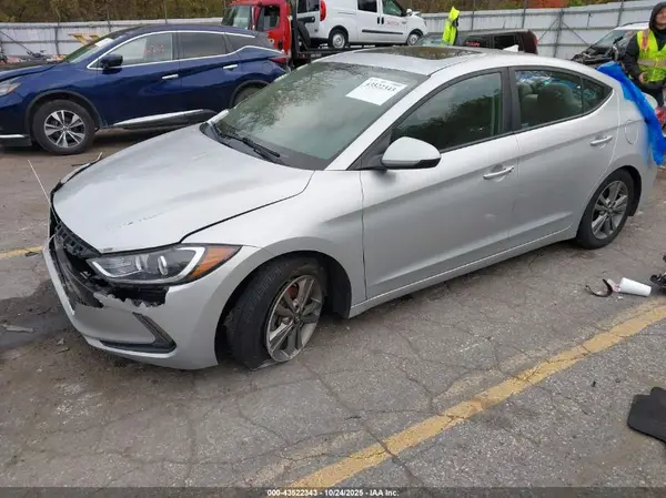 5NPD84LF3JH270328 2018 HYUNDAI ELANTRA - Image 2