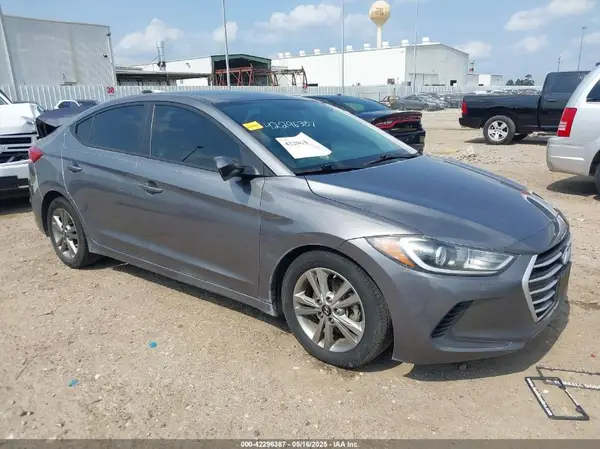 5NPD84LF3JH272984 2018 HYUNDAI ELANTRA - Image 1