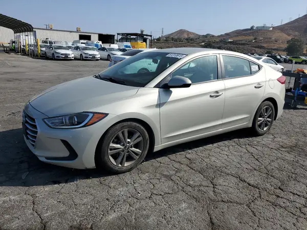 5NPD84LF3JH275951 2018 HYUNDAI ELANTRA - Image 1
