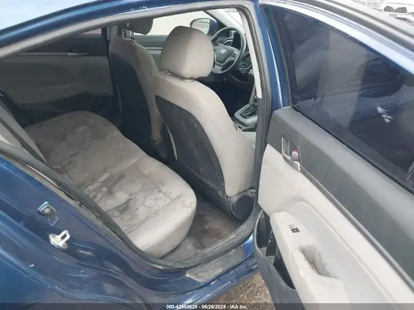 5NPD84LF3JH280423 2018 HYUNDAI ELANTRA - Image 8