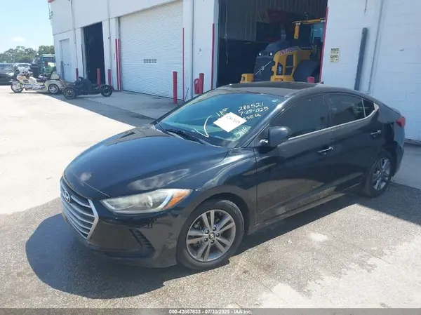 5NPD84LF3JH280521 2018 HYUNDAI ELANTRA - Image 2