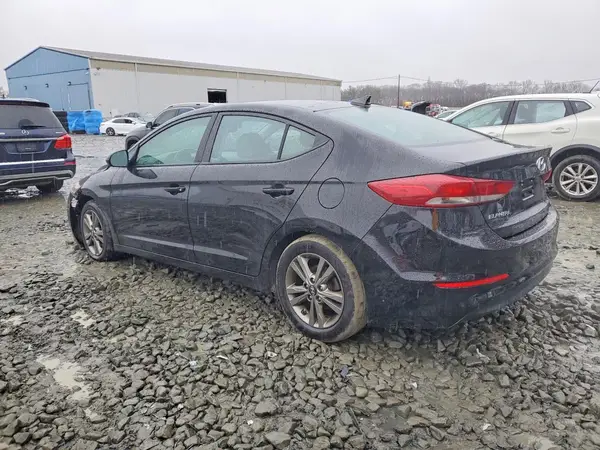 5NPD84LF3JH282396 2018 HYUNDAI ELANTRA - Image 2