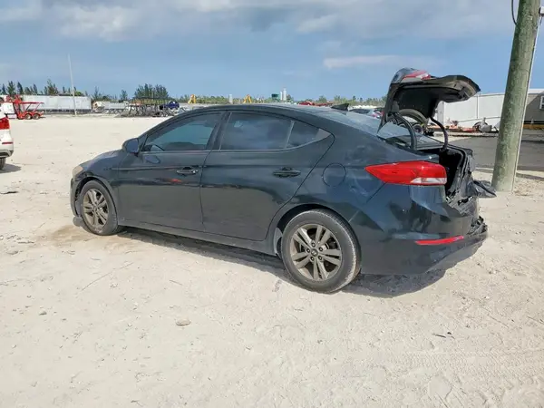 5NPD84LF3JH283564 2018 HYUNDAI ELANTRA - Image 2