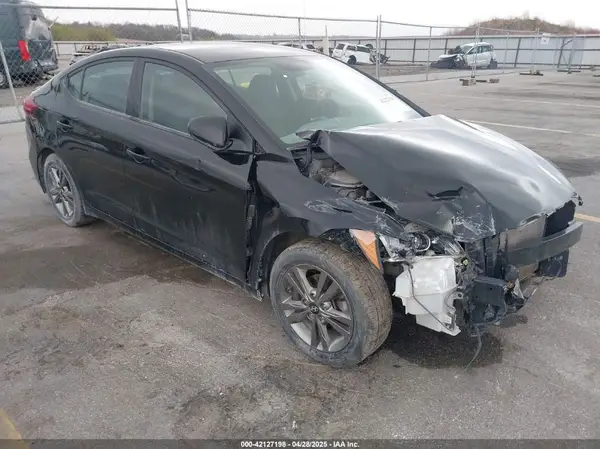 5NPD84LF3JH283998 2018 HYUNDAI ELANTRA - Image 1