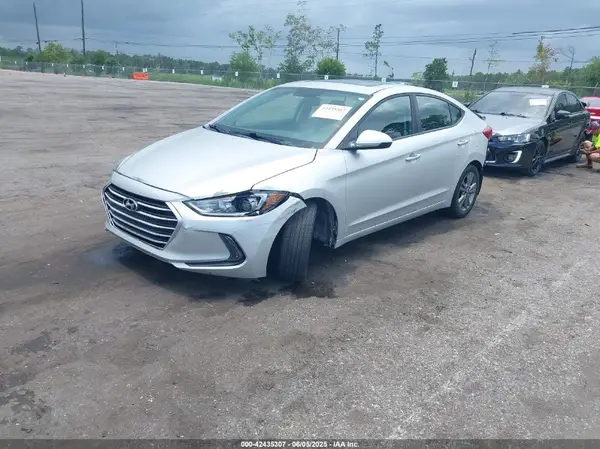 5NPD84LF3JH285413 2018 HYUNDAI ELANTRA - Image 2